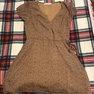 Abercrombie & Fitch Leopard print dress with bow on the side